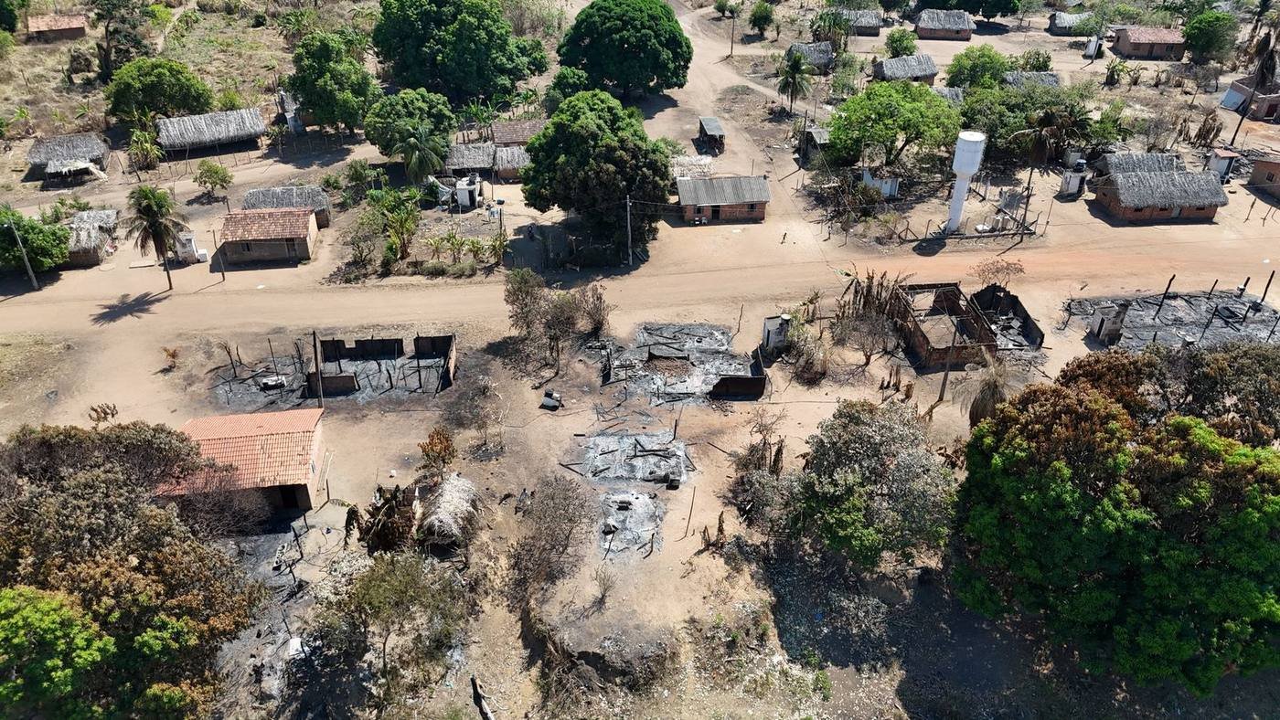 Aldeia Canoanã vista de cima depois do incêndio.