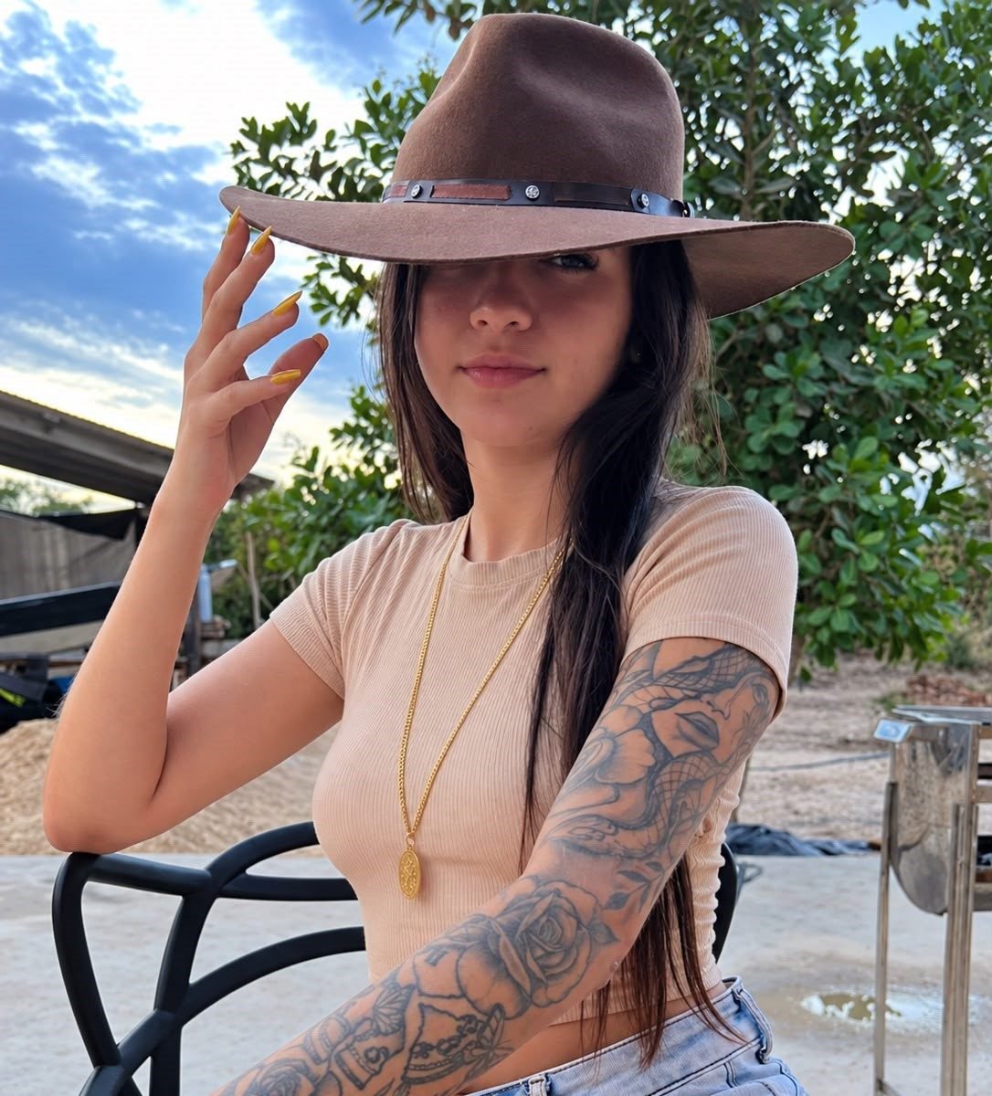Maria Luiza, de 22 anos, é suspeita de integrar uma quadrilha interestadual de agiotagem e extorsão — Foto: Reprodução