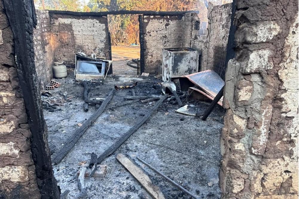 Incêndio atingiu 43 estruturas, segundo a Funai — Foto: Divulgação