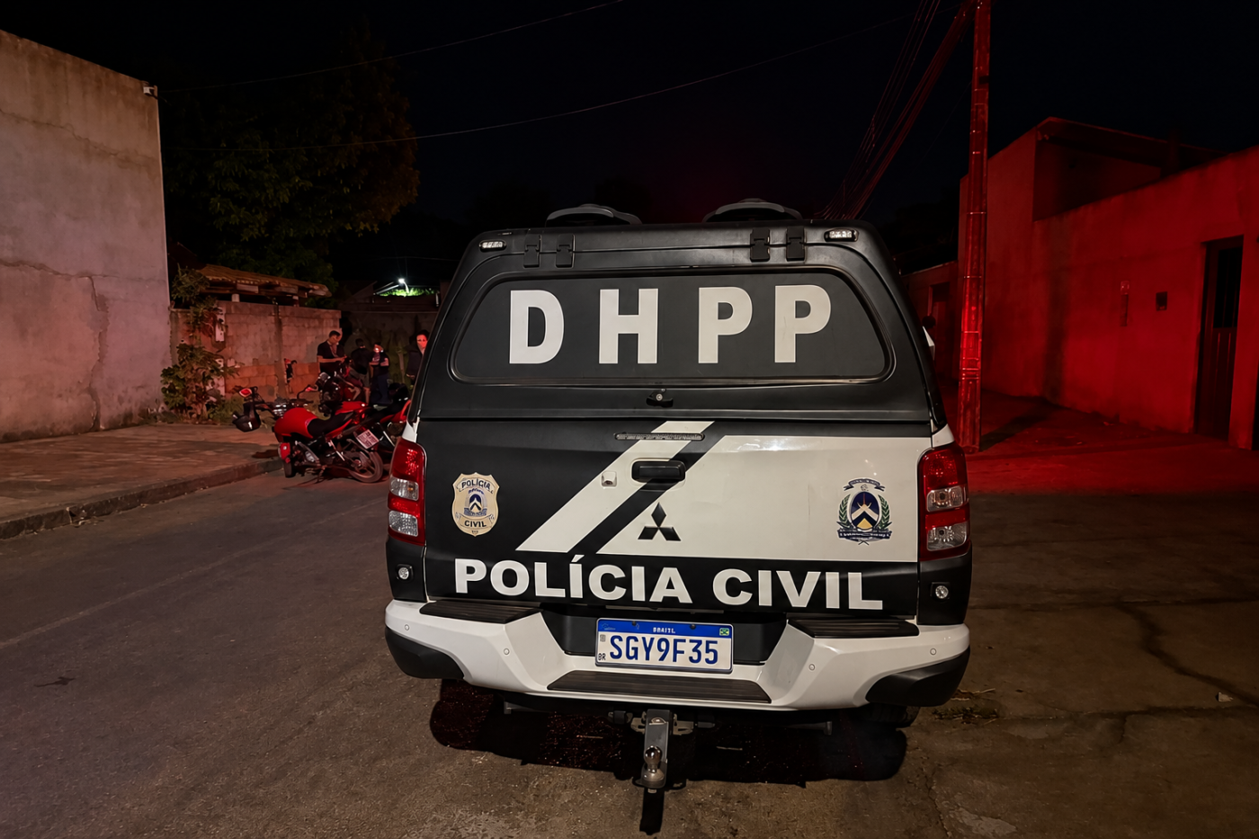 Homem foi morto a tiros dentro de casa na região sul de Palmas (TO) — Foto: Reprodução/TV Anhanguera e Jornal Sou de Palmas