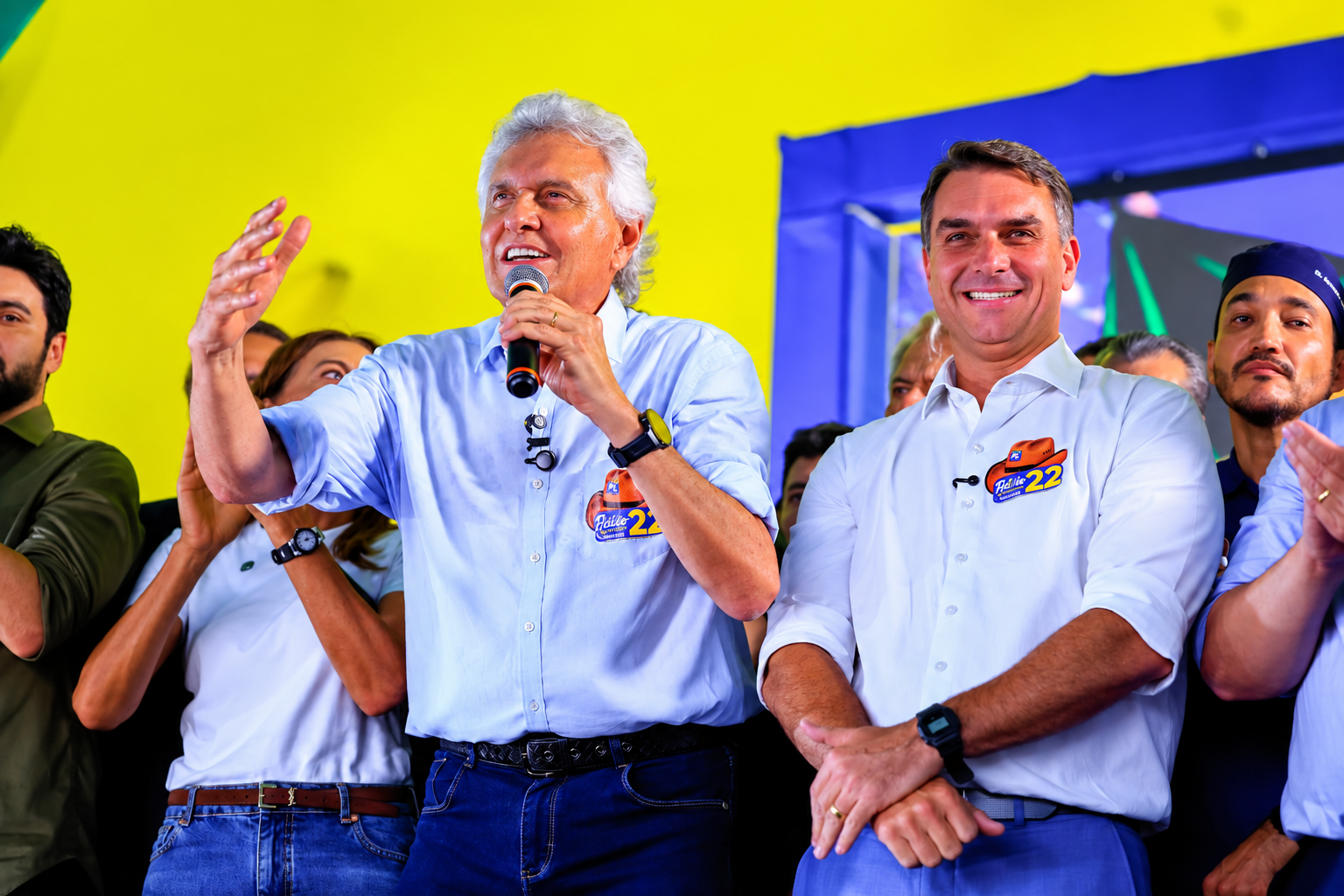 Caiado anuncia apoio a Flávio Bolsonaro no 2º turno durante encontro em Goiânia