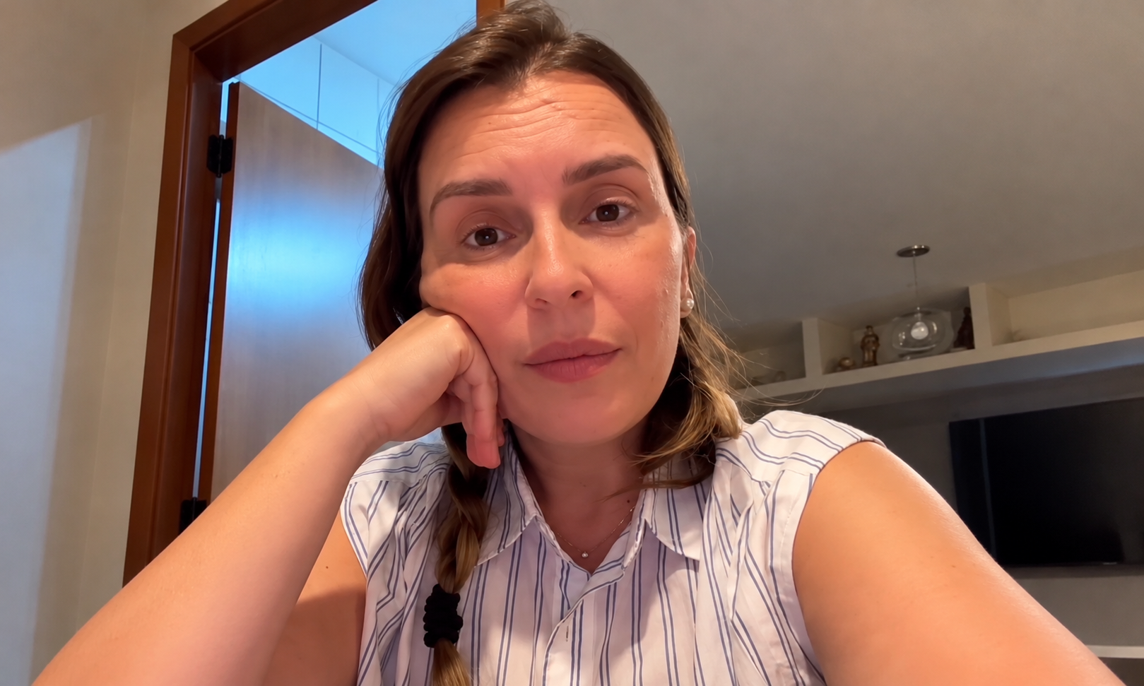 Ex-mulher de Vicentinho Júnior rompe o silêncio, nega acusação de agressão e denuncia “notícia falsa” a três dias da eleição